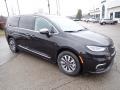 Chrysler Pacifica Hybrid Limited Brilliant Black Crystal Pearl photo #7