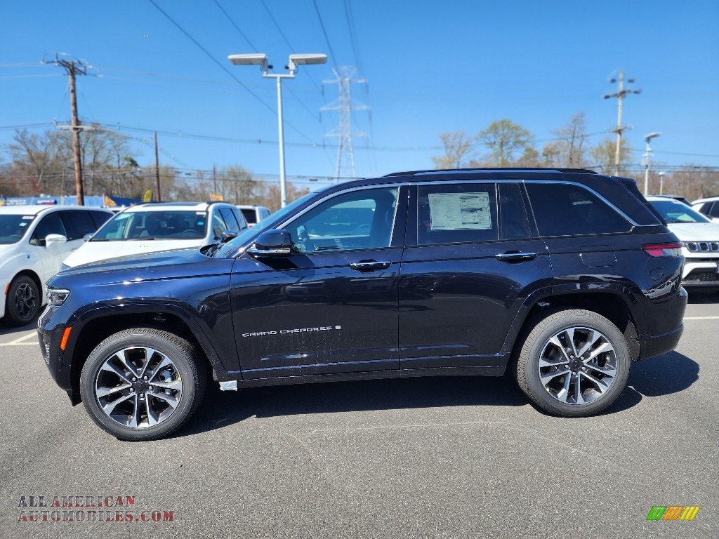 2023 Jeep Grand Cherokee Overland 4x4 in Midnight Sky for sale photo 3