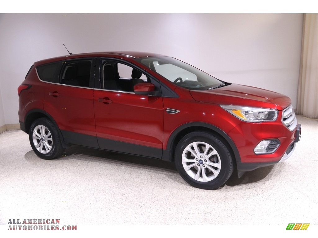 Ruby Red / Chromite Gray/Charcoal Black Ford Escape SE 4WD