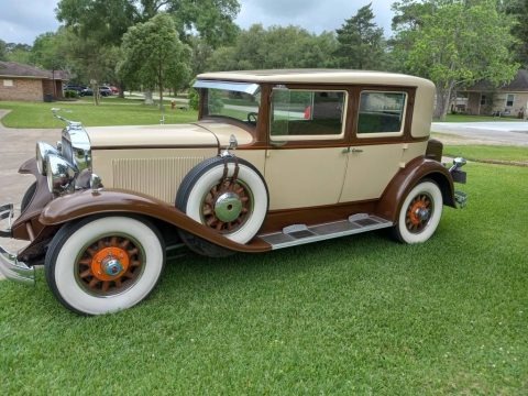 Dark Brown/Beige 1930 Cadillac La Salle Sedan