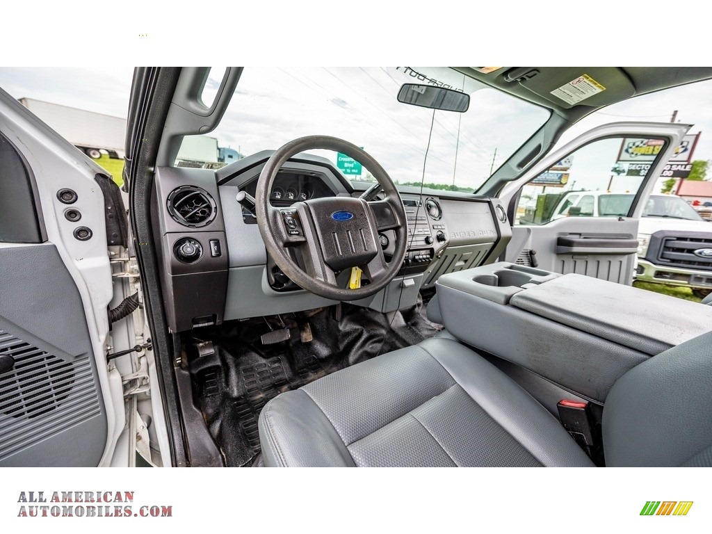 2015 F250 Super Duty XLT Super Cab 4x4 - Oxford White / Steel photo #19