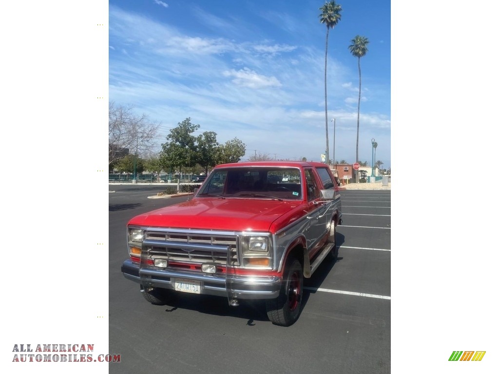 1983 Bronco XLT 4x4 - Candyapple Red / Red photo #4