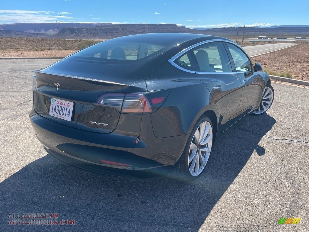 2019 Model 3 Performance - Solid Black / Black and White photo #4