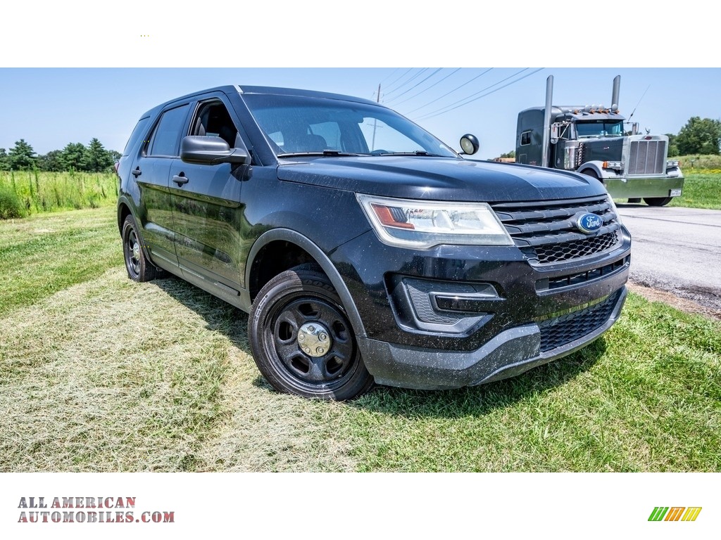 Shadow Black / Ebony Black Ford Explorer Police Interceptor 4WD