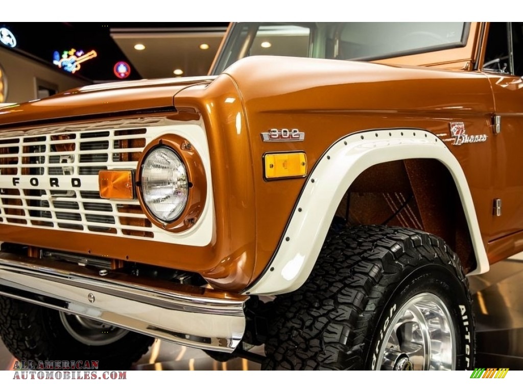 1975 Bronco 4x4 - Burnt Orange / Black photo #24