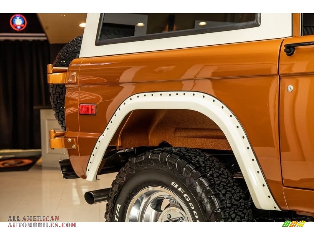 1975 Bronco 4x4 - Burnt Orange / Black photo #26