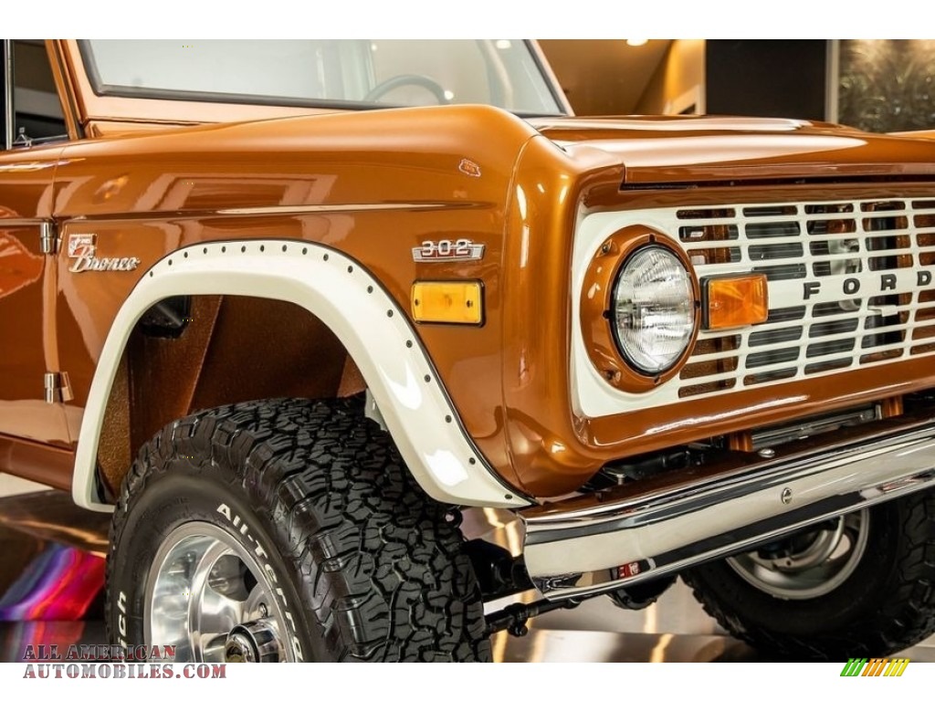 1975 Bronco 4x4 - Burnt Orange / Black photo #27
