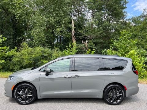 Ceramic Gray 2023 Chrysler Pacifica Touring L S Appearance Package