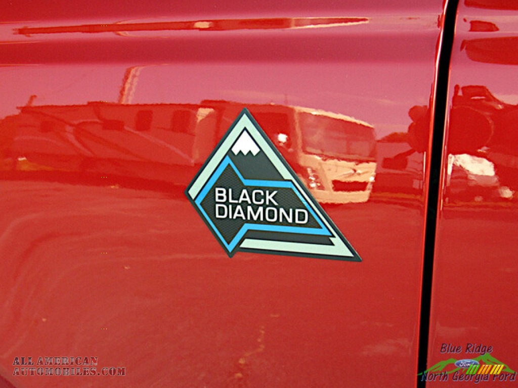 2023 Bronco Black Diamond 4X4 4-Door - Hot Pepper Red Metallic / Dark Space Gray photo #30