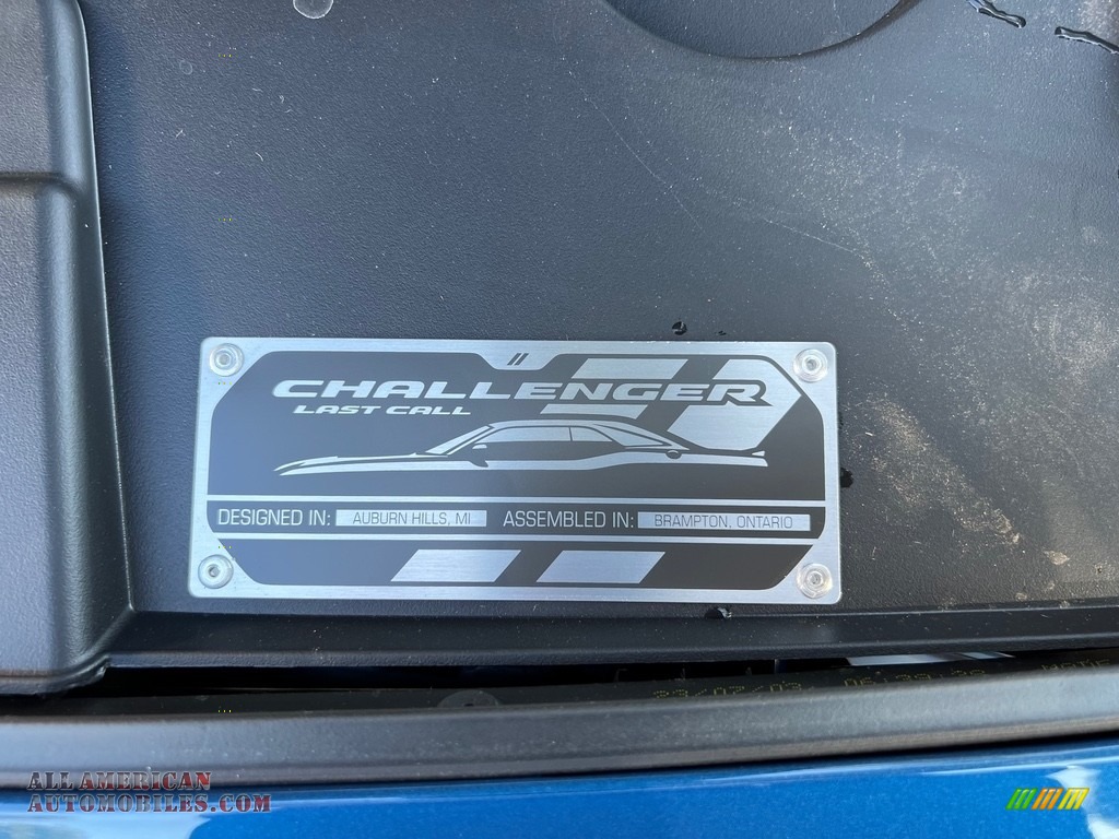 2023 Challenger SXT Blacktop - Frostbite / Black photo #10