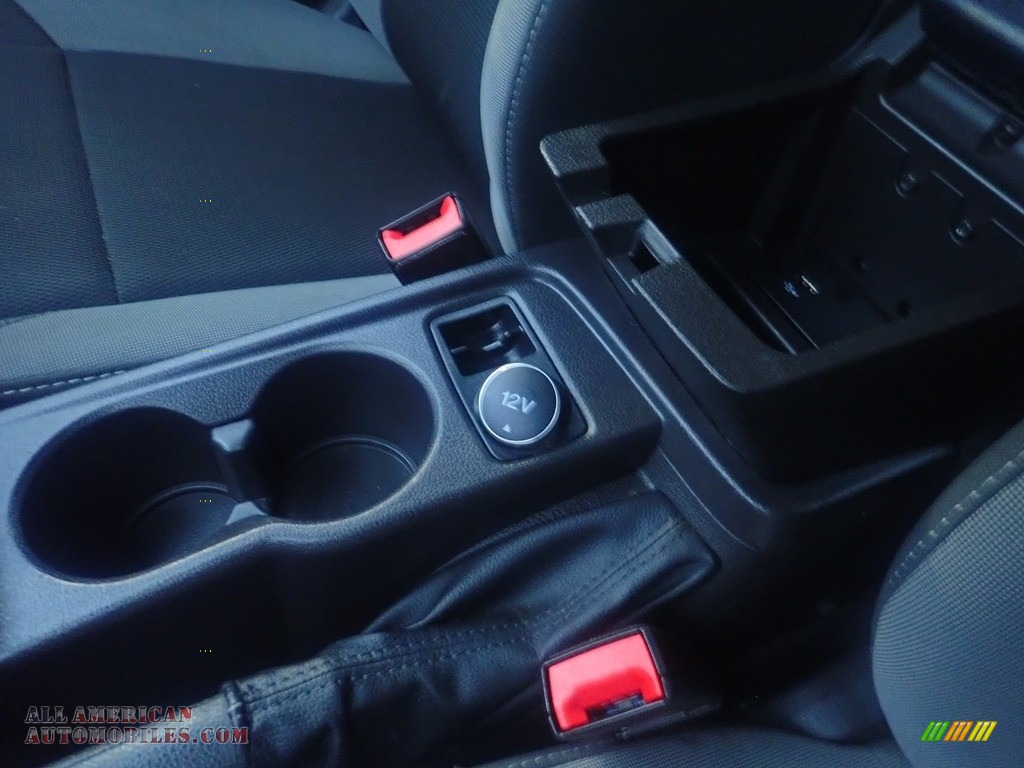 2014 Focus SE Sedan - Ingot Silver / Charcoal Black photo #25