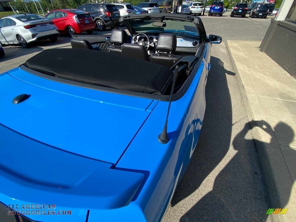 2014 Mustang GT Premium Convertible - Grabber Blue / Charcoal Black photo #13