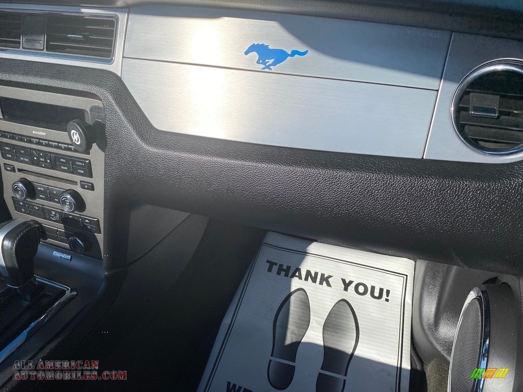 2014 Mustang GT Premium Convertible - Grabber Blue / Charcoal Black photo #37