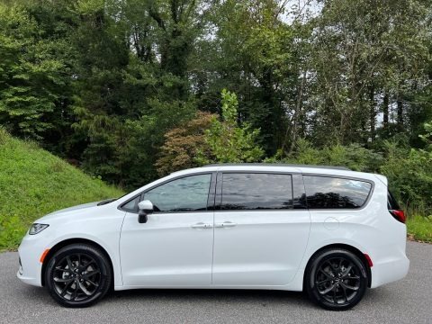 Bright White 2023 Chrysler Pacifica Touring L