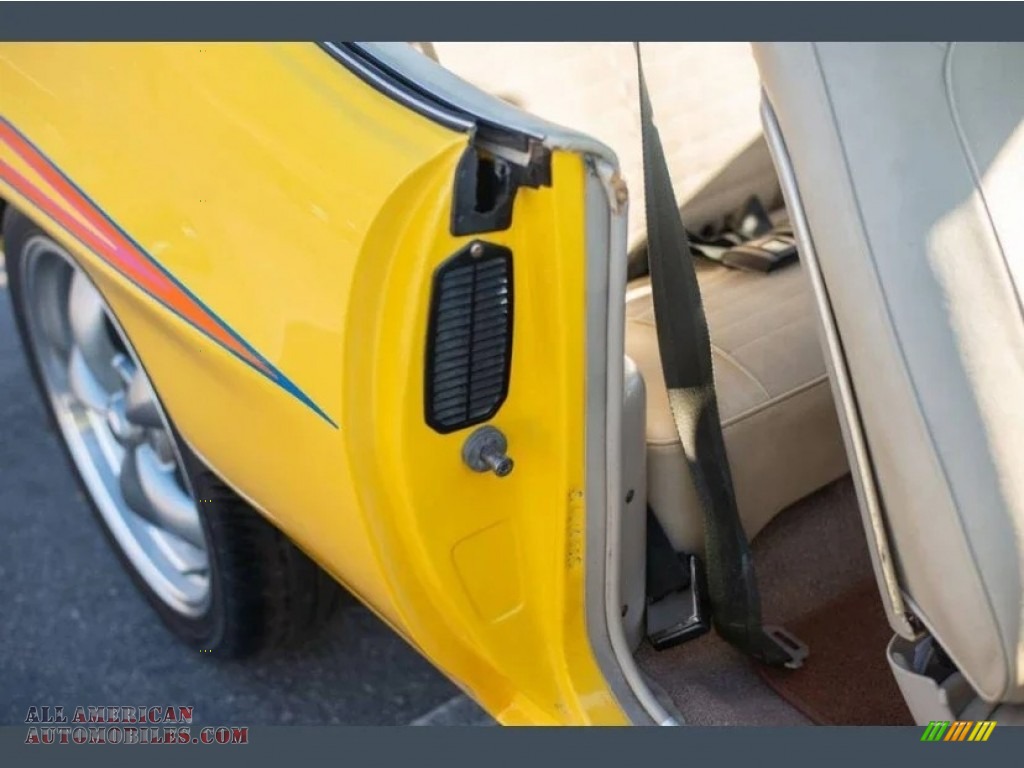 1971 GTO Hardtop Coupe - Custom Sunburst Yellow / Sandalwood photo #16