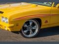 Pontiac GTO Hardtop Coupe Custom Sunburst Yellow photo #17