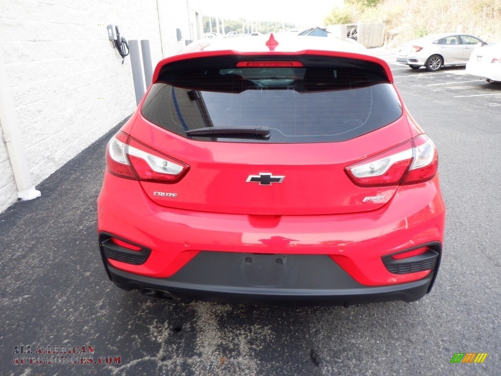 2019 Cruze LT Hatchback - Red Hot / Black photo #9
