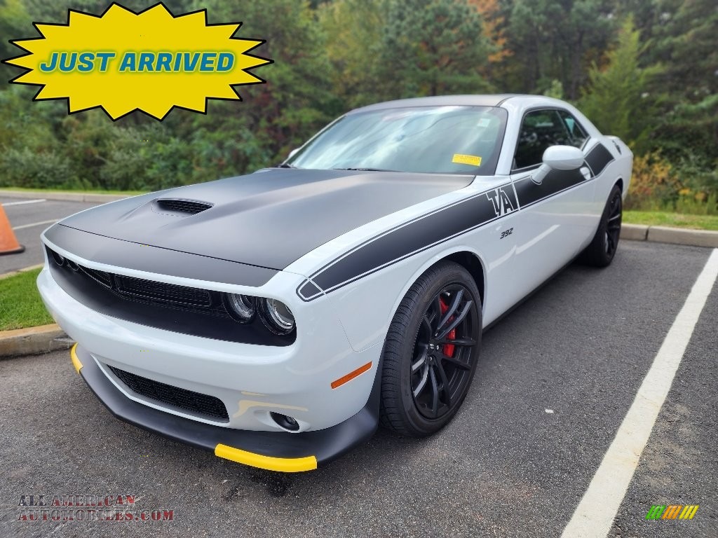 2022 Challenger R/T Scat Pack - White Knuckle / Black photo #1