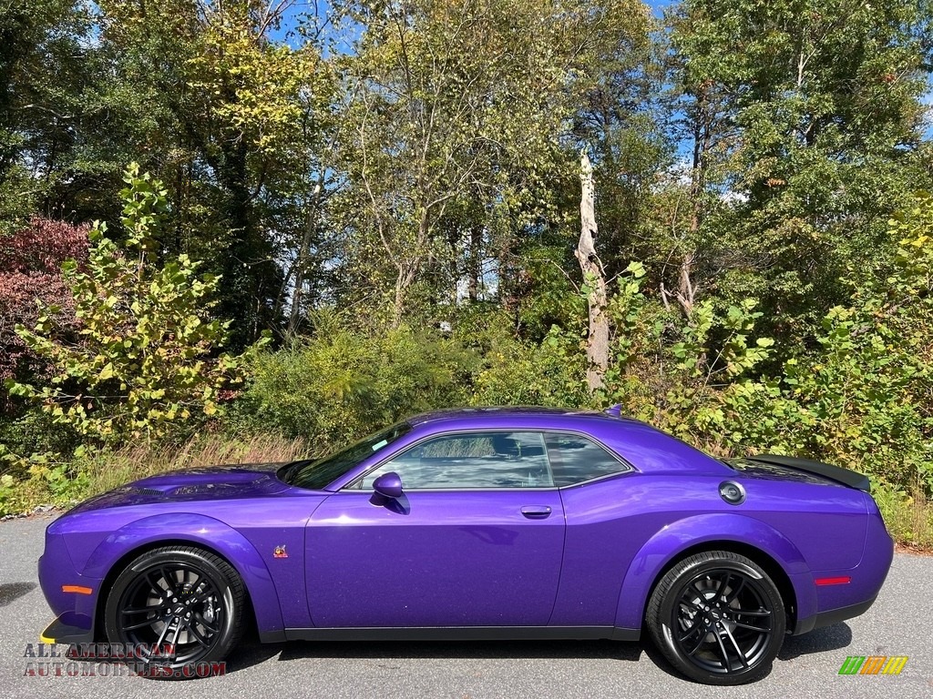 2023 Challenger R/T Scat Pack Widebody - Plum Crazy Pearl / Black photo #1