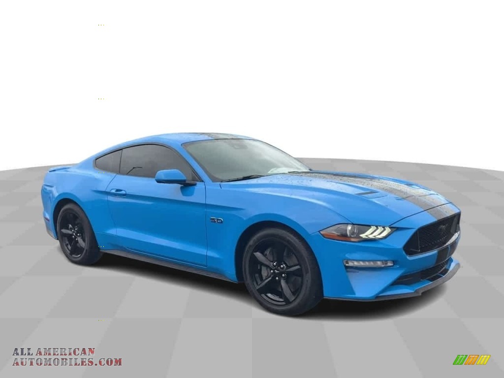 2022 Mustang GT Fastback - Grabber Blue Metallic / Ebony photo #2
