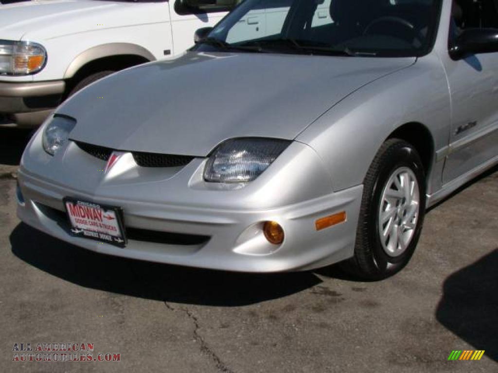 2001 Pontiac Sunfire SE Sedan in Ultra Silver Metallic photo #7 ...