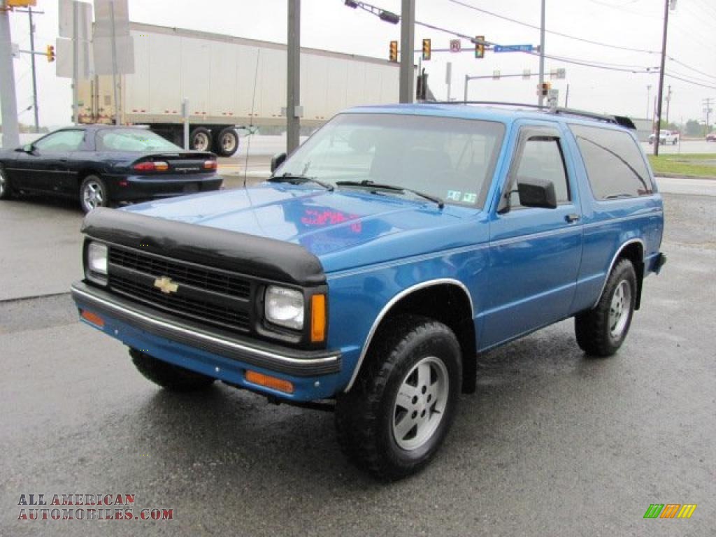 1991 Chevrolet S10 Blazer Tahoe 4x4 in Bright Blue Metallic photo #5