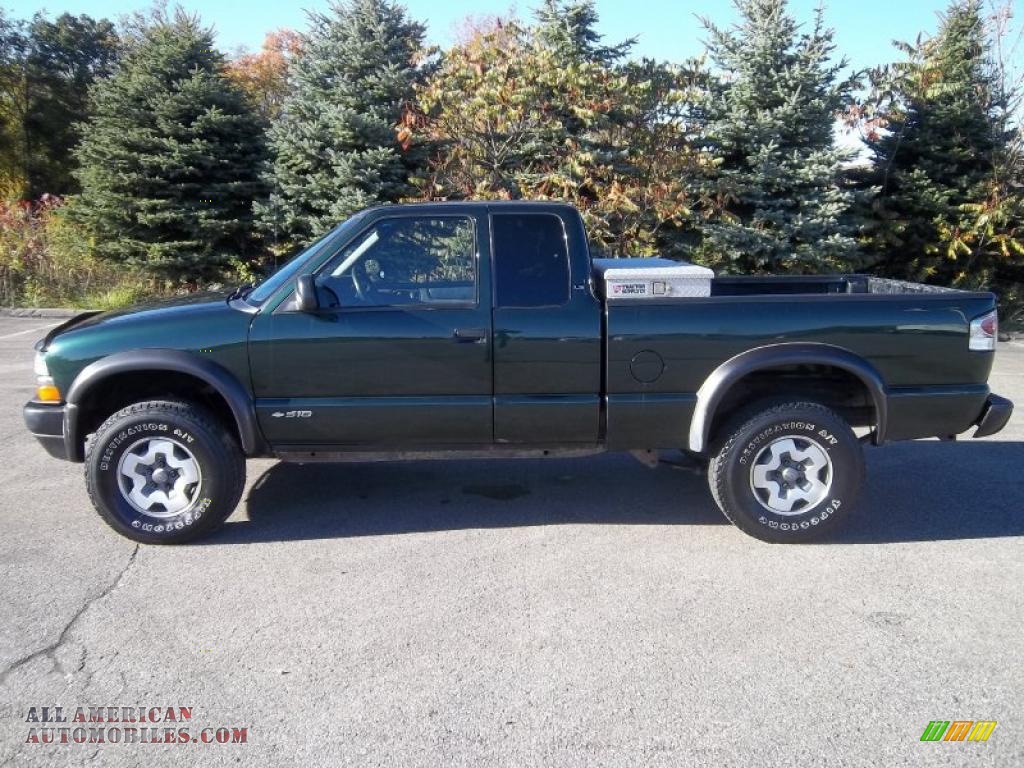 Forest Green Metallic / Graphite Chevrolet S10 LS Extended Cab 4x4