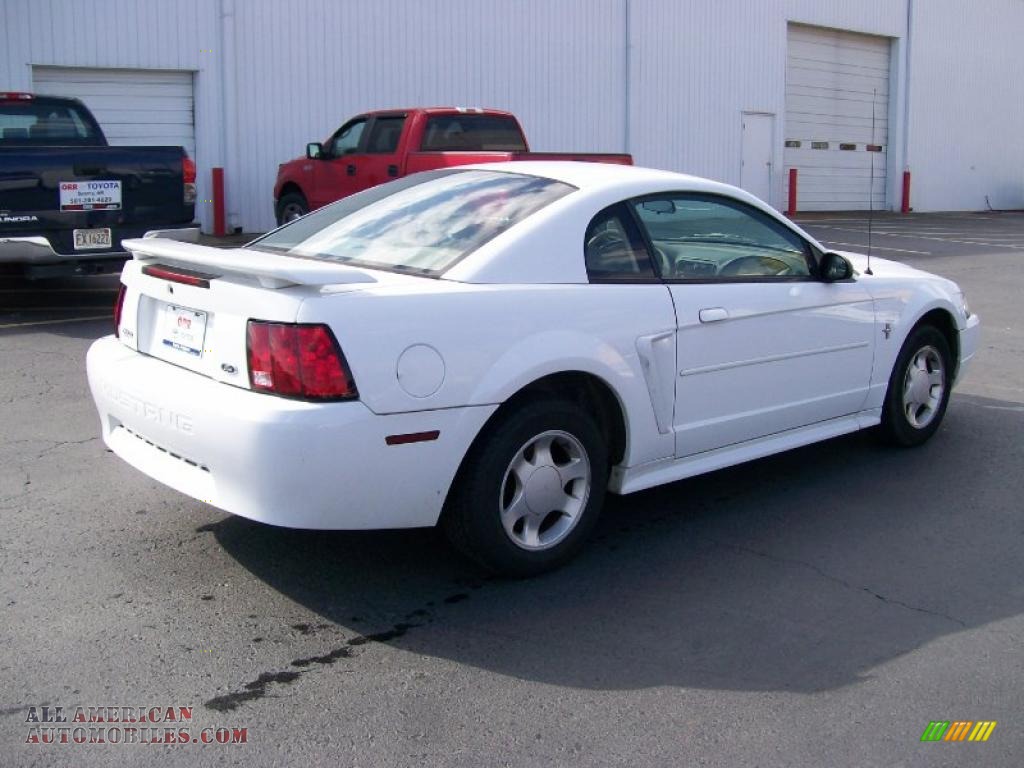 2001 Ford mustang coupe v6 specs