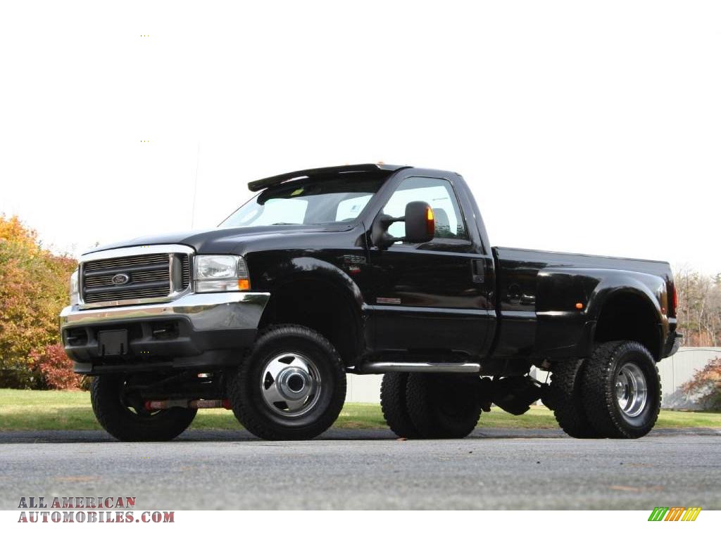 2004 Ford F350 Super Duty XLT Regular Cab 4x4 Dually in Black photo 10