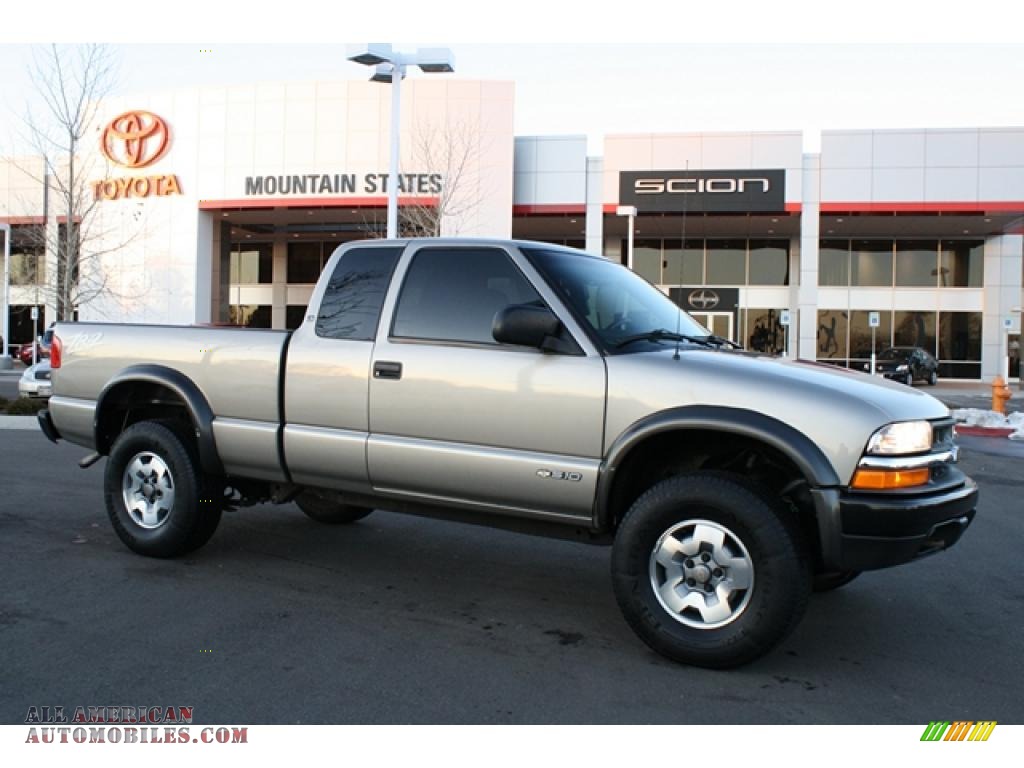 2003 S10 ZR2 Extended Cab 4x4 - Light Pewter Metallic / Graphite photo #1