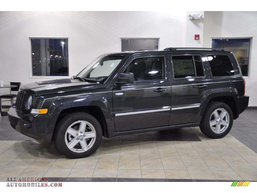 2010 Jeep Patriot Latitude in Dark Charcoal Pearl photo 4 666598 All American Automobiles