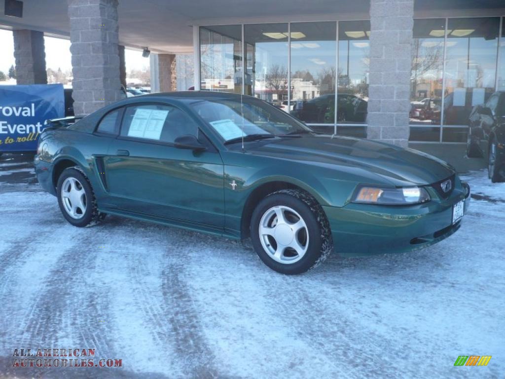 2003 Mustang V6 Coupe - Tropic Green Metallic / Medium Graphite photo #1