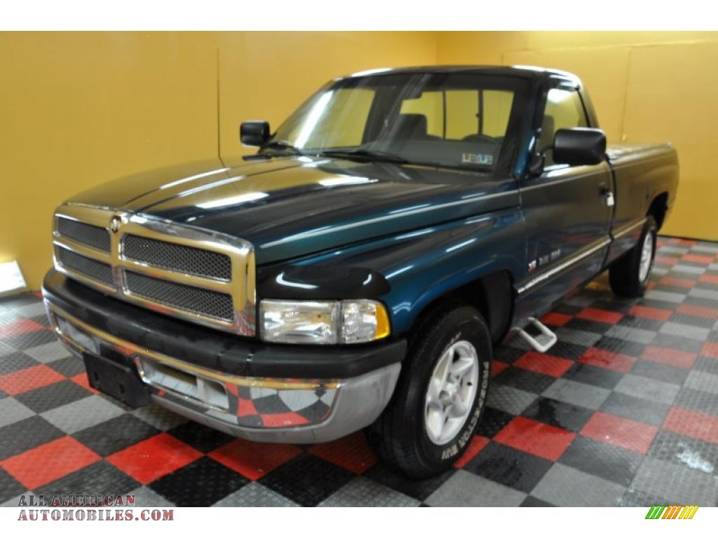 1996 Dodge Ram 1500 SLT Regular Cab in Moss Green Pearl photo 2