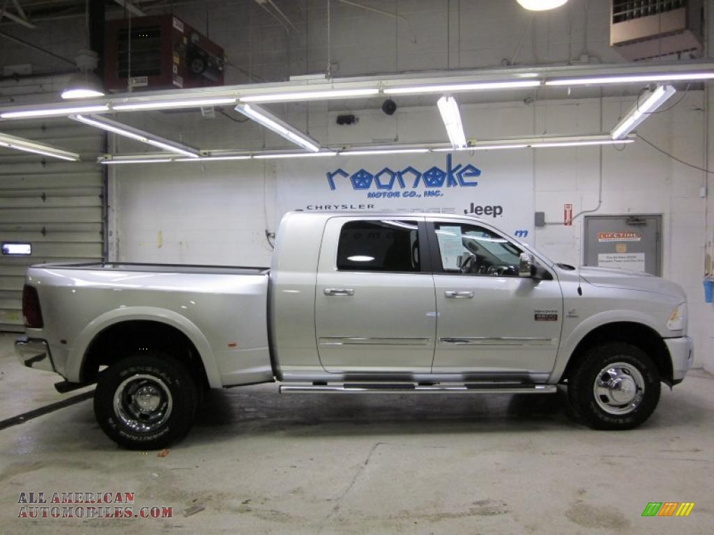 Dodge Ram 3500 Mega Cab