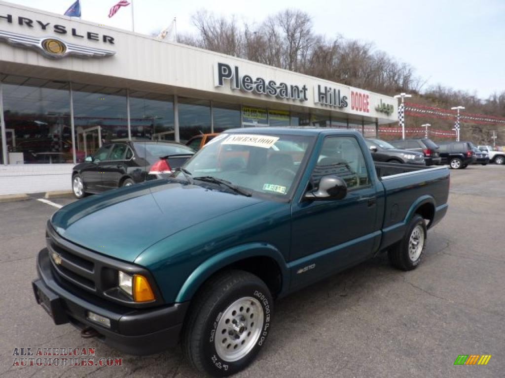 Emerald Green Metallic / Graphite Chevrolet S10 LS Regular Cab