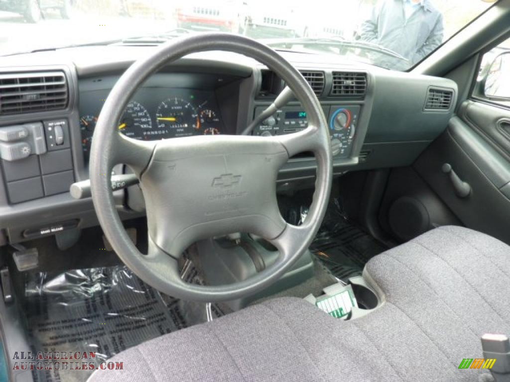 1996 Chevrolet S10 LS Regular Cab in Emerald Green Metallic photo #20