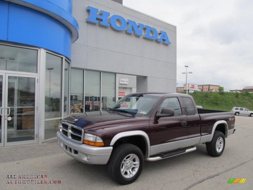 2004 Dodge Dakota SLT Club Cab 4x4 in Deep Molten Red Pearl photo #8