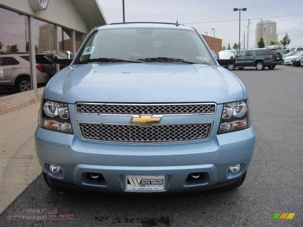 2011 Chevrolet Tahoe LTZ 4x4 in Ice Blue Metallic photo #3 - 292451