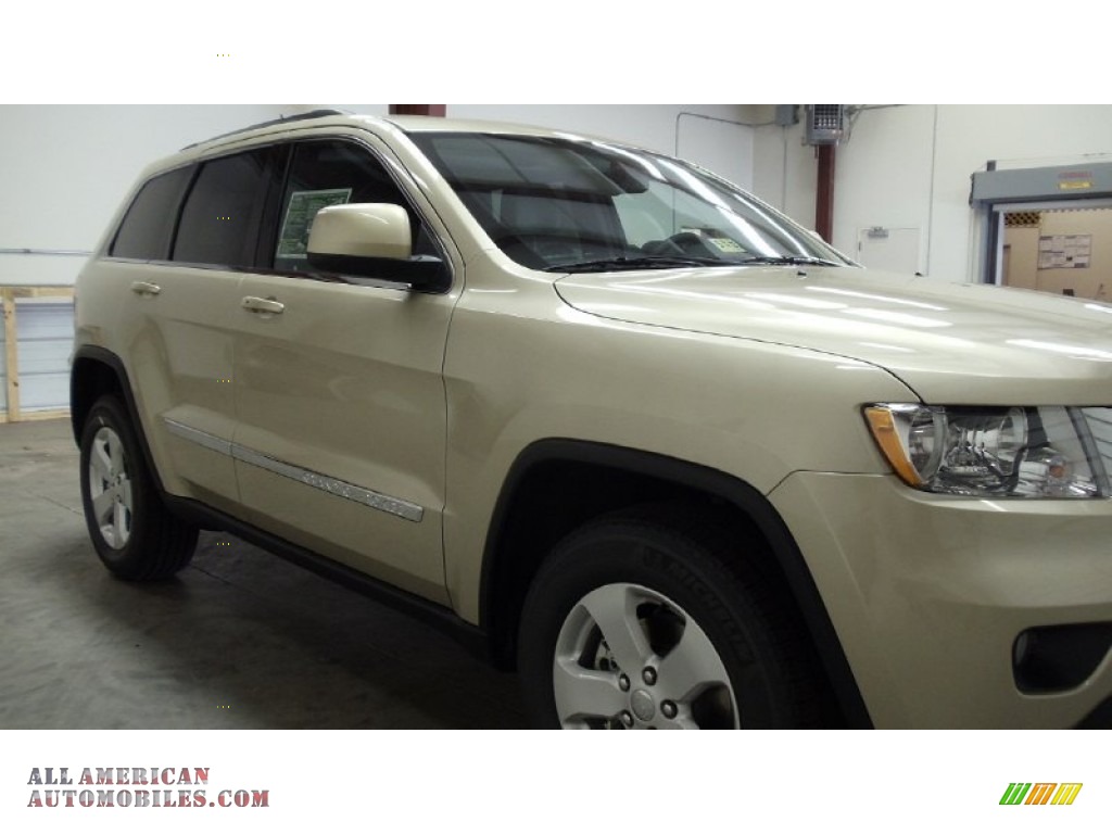 2011 Jeep Grand Cherokee Laredo X Package 4x4 In White Gold Metallic