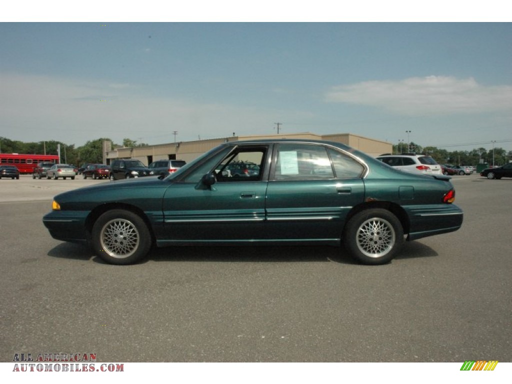1996 Pontiac Bonneville SE in Dark Green Metallic photo #9 - 216081