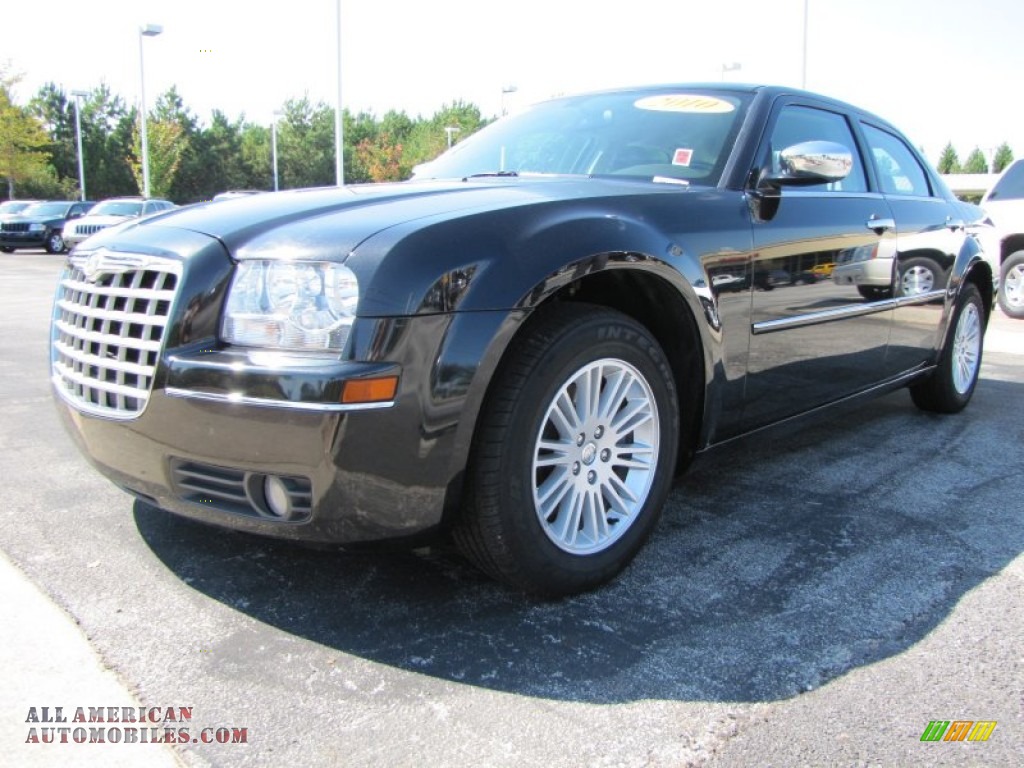 2010 Chrysler 300 Touring in Brilliant Black Crystal Pearl