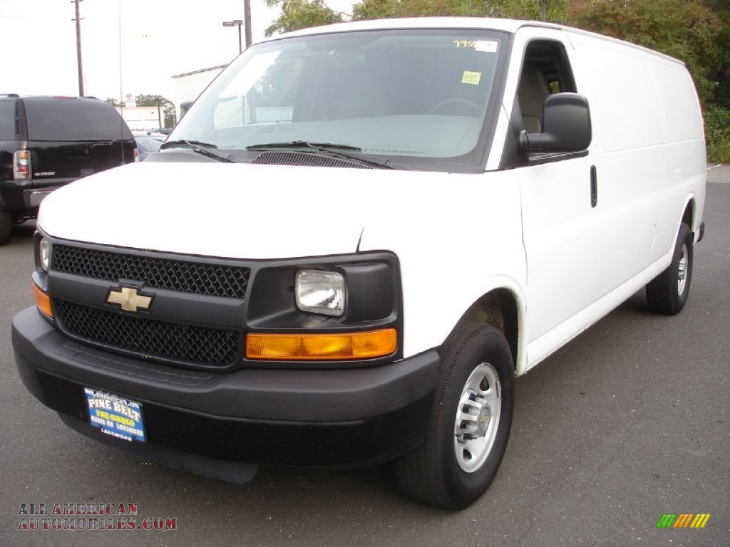 Summit White / Medium Pewter Chevrolet Express 2500 Extended Cargo Van