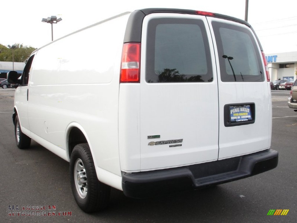 2011 Chevrolet Express 2500 Extended Cargo Van in Summit White photo 6