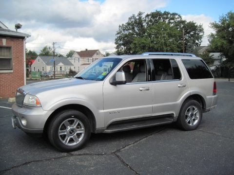 Silver Birch Metallic 2004 Lincoln Aviator Luxury AWD Silver Birch Metallic 2004 Lincoln Aviator Luxury AWD