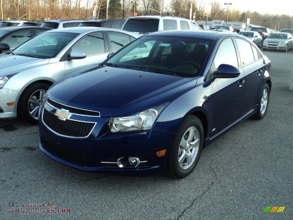 Chevrolet Cruze 2012 седан синий