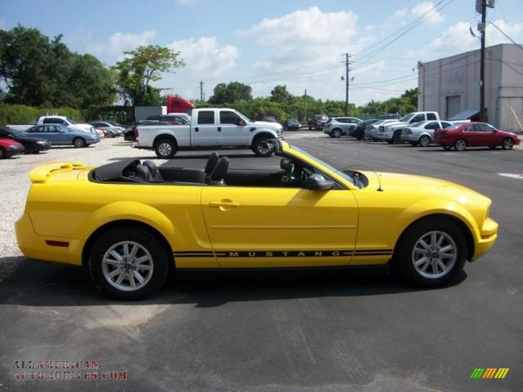 2006 Mustang V6 Premium Convertible - Screaming Yellow / Dark Charcoal photo #6