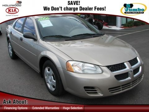 Light Almond Pearl Metallic 2004 Dodge Stratus SE Sedan