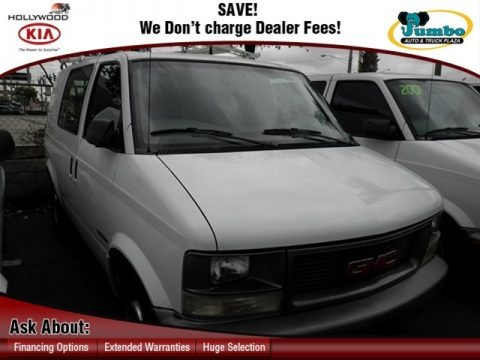 Ivory White 1999 GMC Safari Cargo