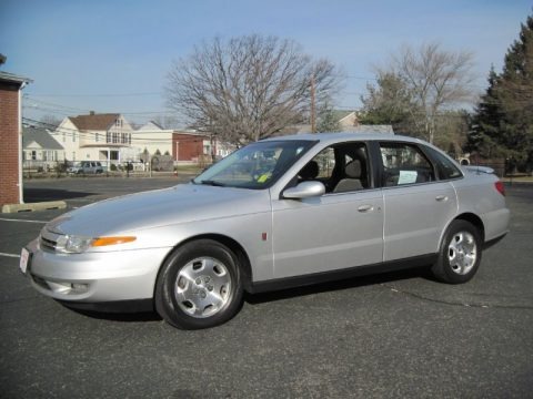 Bright Silver 2002 Saturn L Series L300 Sedan