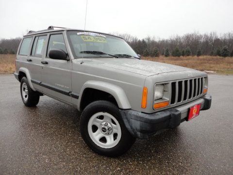 Silverstone Metallic 2000 Jeep Cherokee Sport 4x4